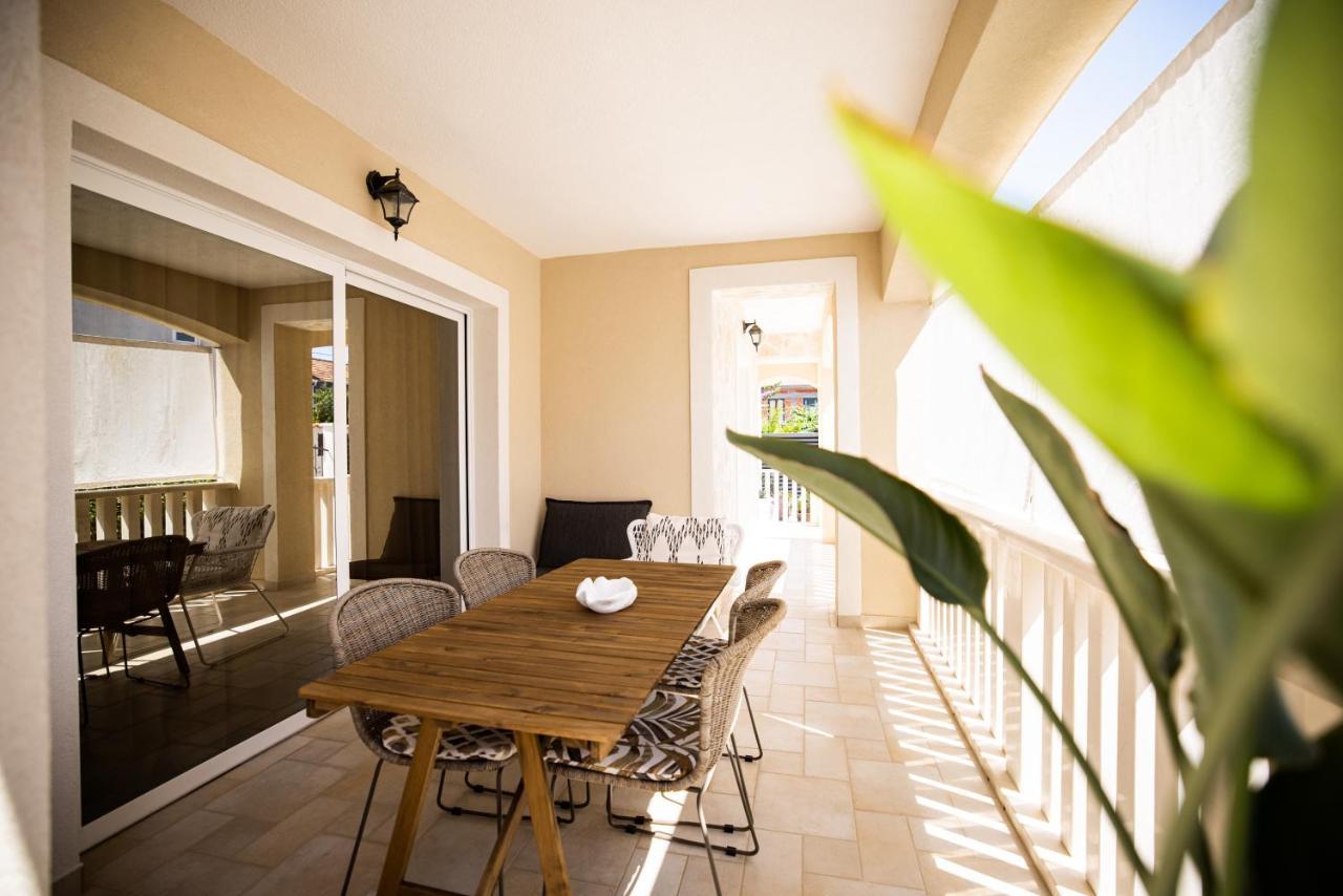 Villa Klaudia With Pool Zadar Extérieur photo
