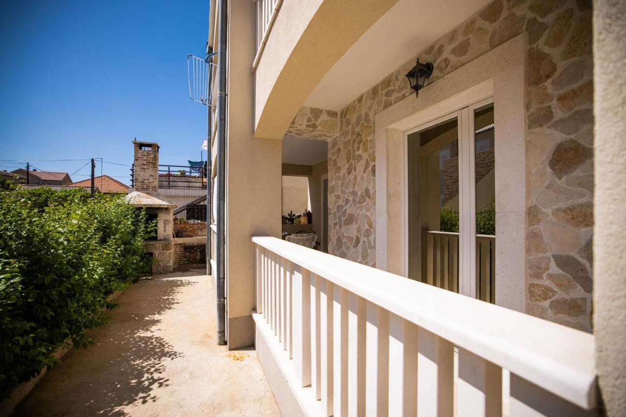 Villa Klaudia With Pool Zadar Extérieur photo